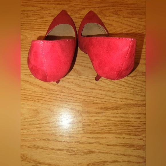 Heels - Picture 3 of 4